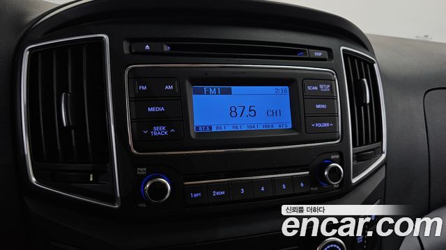 Hyundai Starex 2018 — photo 16