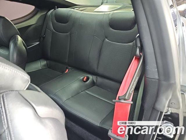 Hyundai Genesis 2011 — photo 9