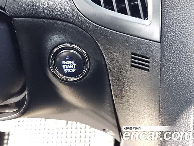 Hyundai Genesis 2011 — photo 12