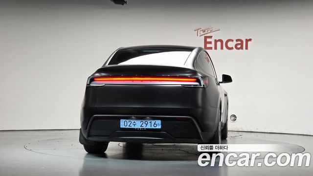 Tesla Model Y 2026 — photo 4