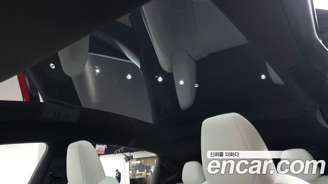 Tesla Model Y 2026 — photo 25