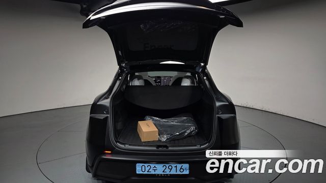Tesla Model Y 2026 — photo 26