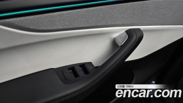 Tesla Model Y 2026 — photo 30