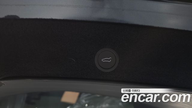 Tesla Model Y 2026 — photo 33