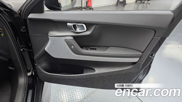 Polestar Polestar 2 2023 — photo 15