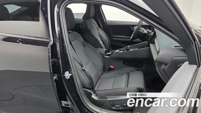 Polestar Polestar 2 2023 — photo 16