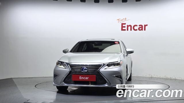 Lexus ES 2017 — photo 3