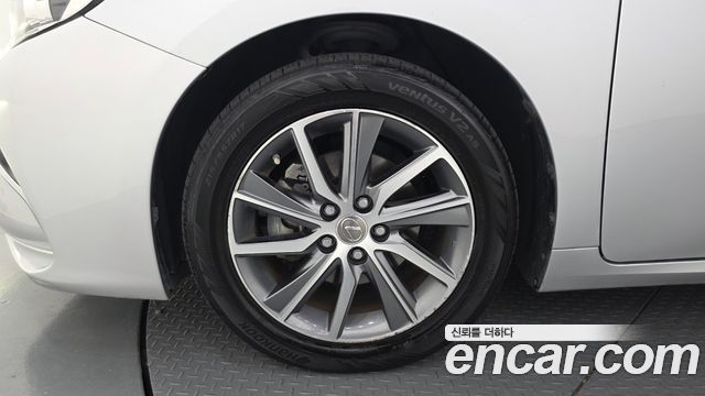 Lexus ES 2017 — photo 5