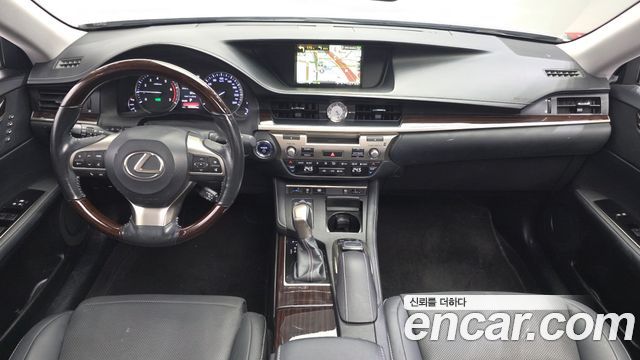 Lexus ES 2017 — photo 7
