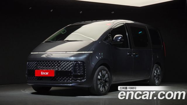 Hyundai Staria 2022 — photo 1
