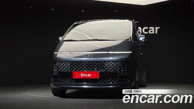 Hyundai Staria 2022 — photo 3