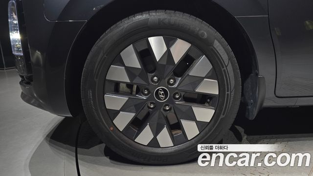 Hyundai Staria 2022 — photo 5