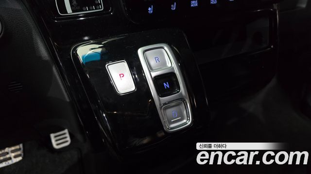 Hyundai Staria 2022 — photo 9