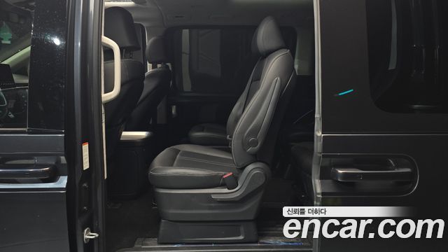 Hyundai Staria 2022 — photo 12
