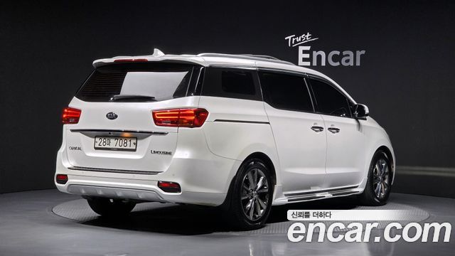 Kia Canival 2019 — photo 2