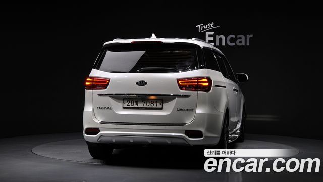 Kia Canival 2019 — photo 4