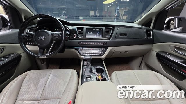 Kia Canival 2019 — photo 10