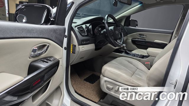 Kia Canival 2019 — photo 13