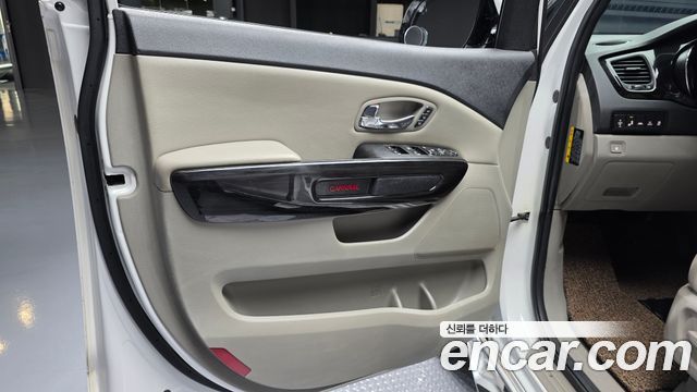 Kia Canival 2019 — photo 14