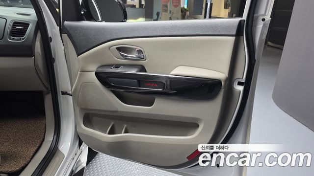 Kia Canival 2019 — photo 15