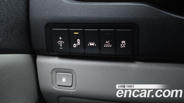 Kia Canival 2019 — photo 38