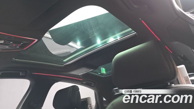Audi A8 2023 — photo 19