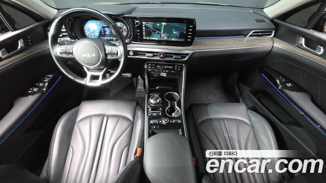 Kia K5 2023 — photo 10