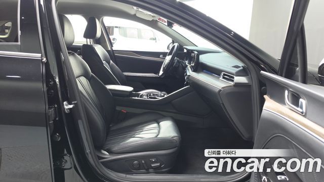 Kia K5 2023 — photo 17