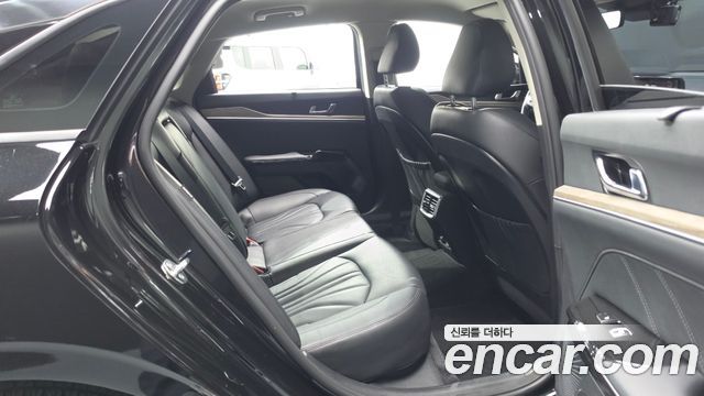 Kia K5 2023 — photo 18