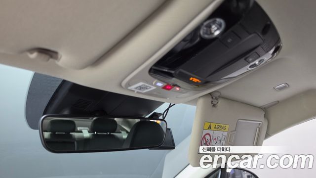 Kia K5 2023 — photo 24