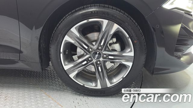 Kia K5 2023 — photo 7