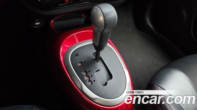 Nissan Juke 2016 — photo 9