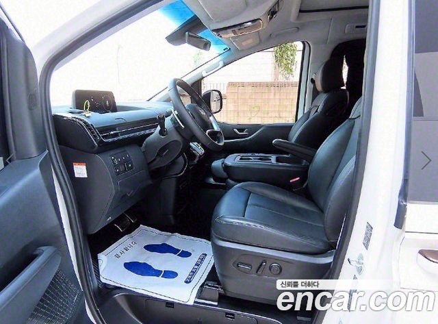 Hyundai Staria 2023 — photo 5