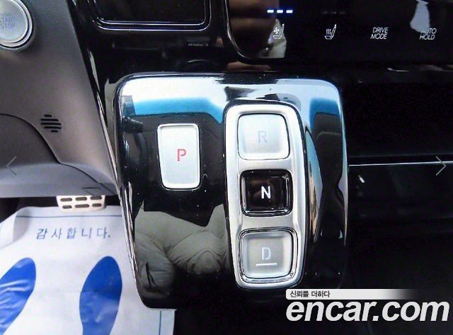 Hyundai Staria 2023 — photo 11