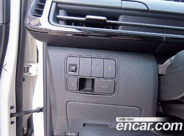 Hyundai Staria 2023 — photo 13