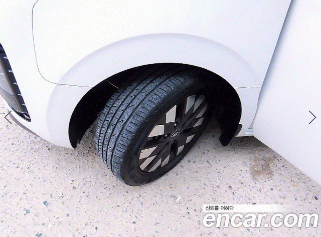 Hyundai Staria 2023 — photo 20