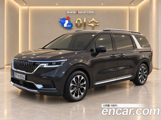 Kia Canival 2021 — photo 1