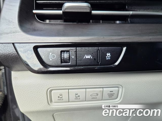 Kia Canival 2021 — photo 12
