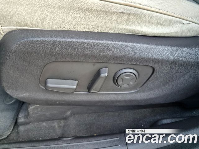 Kia Canival 2021 — photo 16