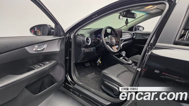 Kia K3 2022 — photo 13