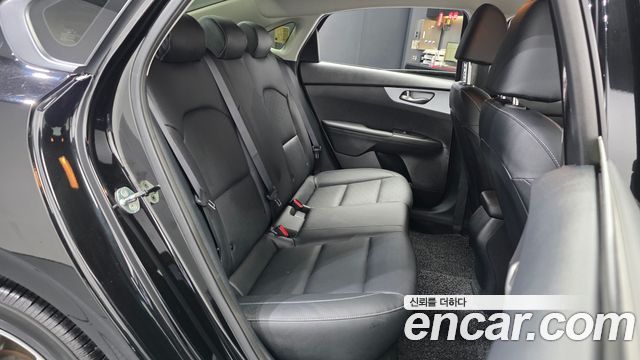 Kia K3 2022 — photo 18