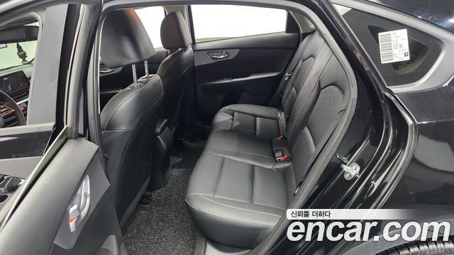 Kia K3 2022 — photo 16