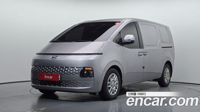 Hyundai Staria 2022 — photo 1