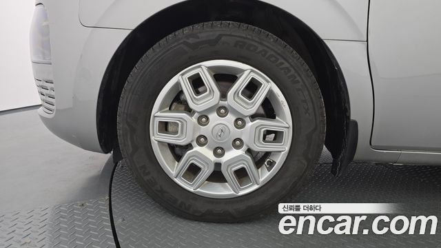 Hyundai Staria 2022 — photo 5