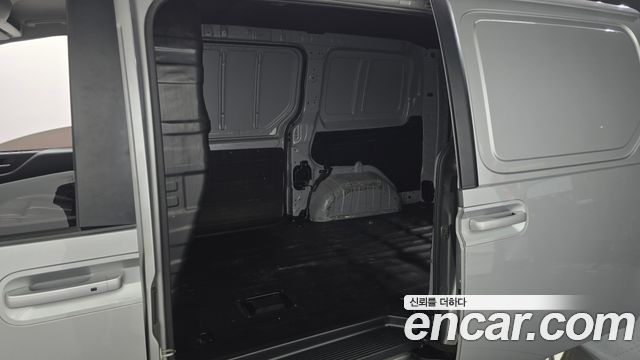 Hyundai Staria 2022 — photo 13
