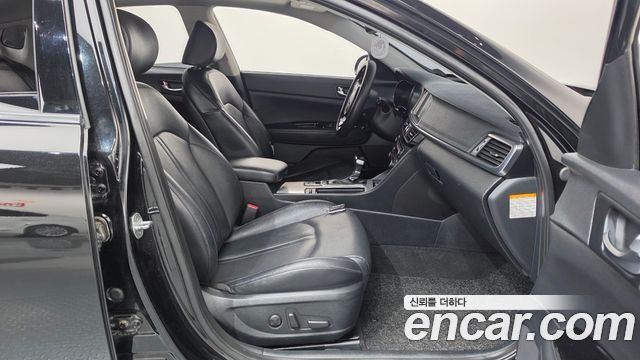 Kia K5 2016 — photo 11