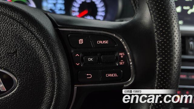 Kia K5 2016 — photo 16