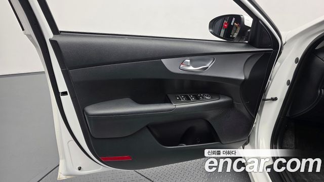 Kia K3 2024 — photo 14