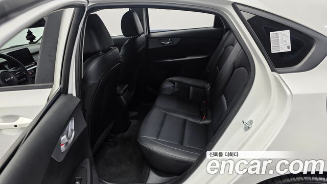 Kia K3 2024 — photo 16