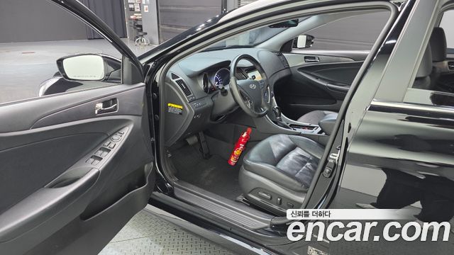 Hyundai Sonata 2012 — photo 10